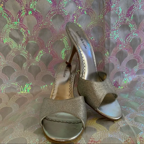 Kelly & Katie Silver Glitter Barbie Kitten Heel Mules Size 9.5M - Picture 1 of 11